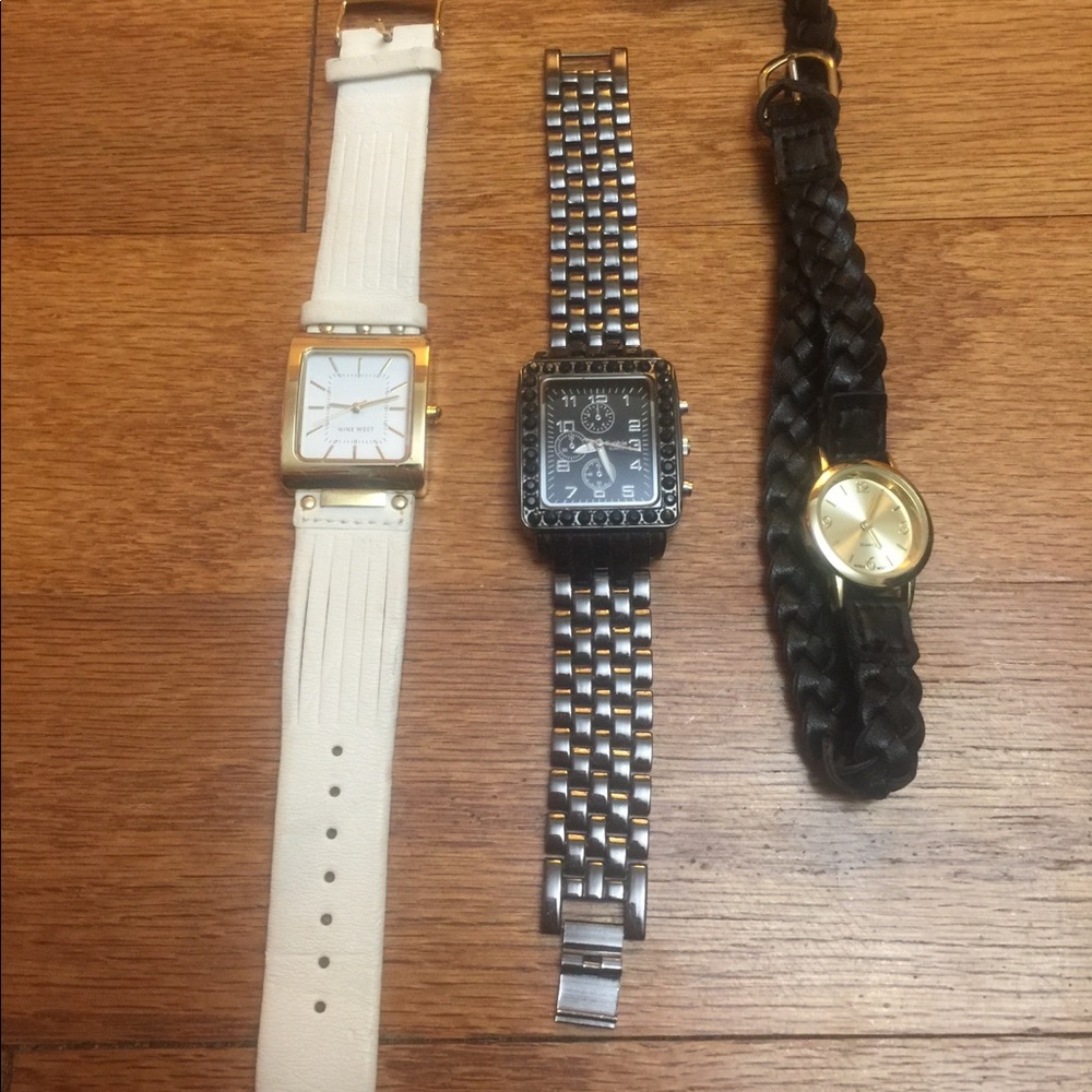 BUNDLE OF 3 WATCHES!! 💕